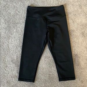 zyia light n tight crop